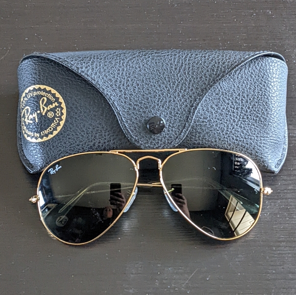 Ray-Ban Accessories - {Ray-Ban} Gold Aviators